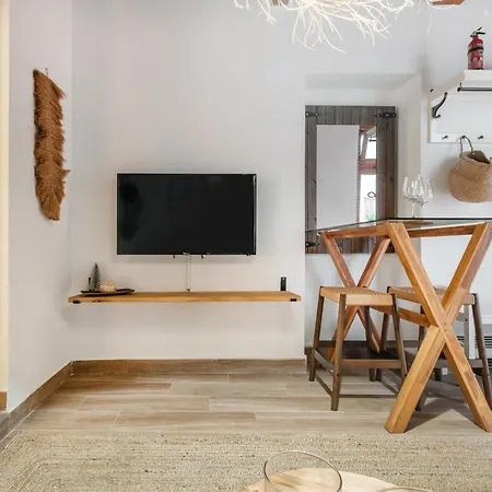 Touch My Heart Center By Namaste Elite Apartment Malaga